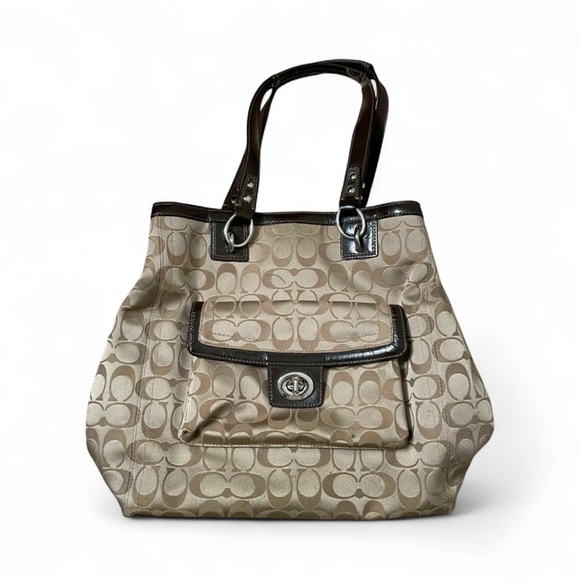 Coach Handbags - Classic Coach shoulder bag